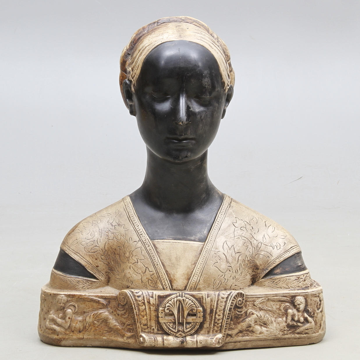 BÜSTE, Gips, Renaissancefrau.