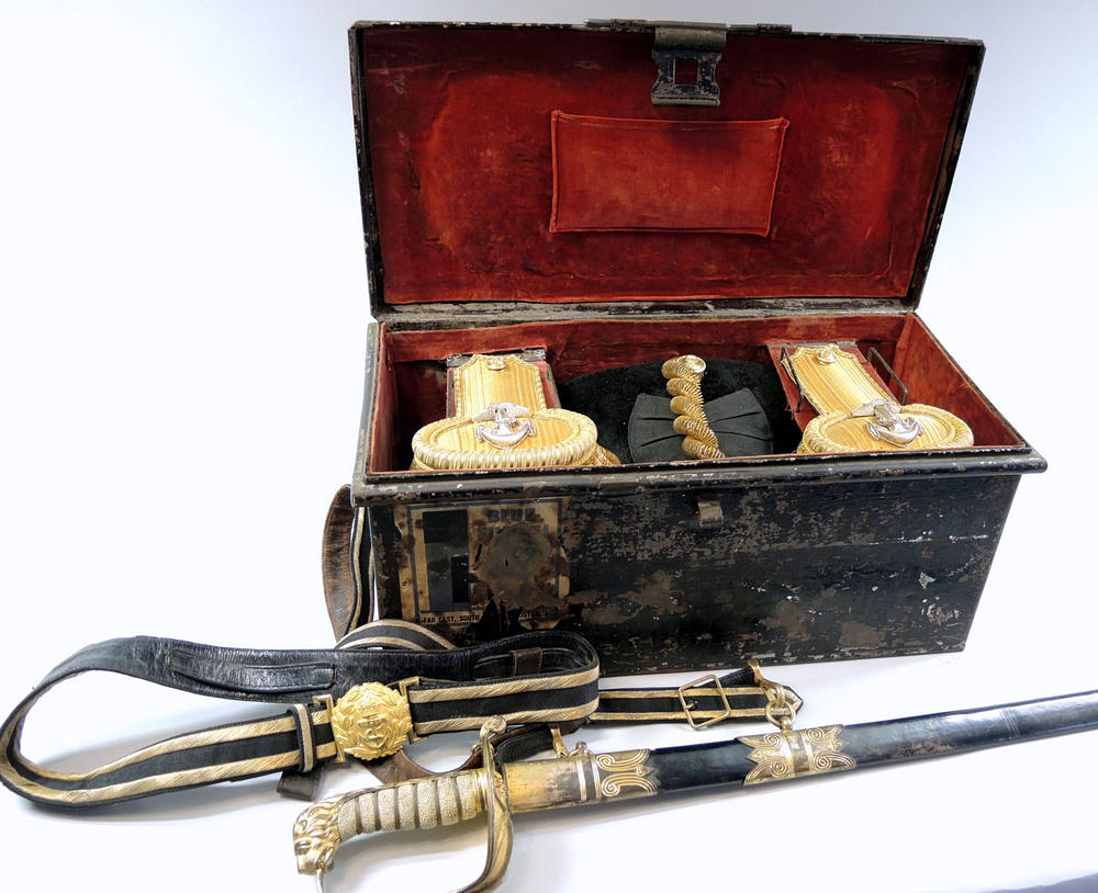 SÄLLSYNT KISTA AV ADMIRAL FREDERICK TOWER HAMILTON.