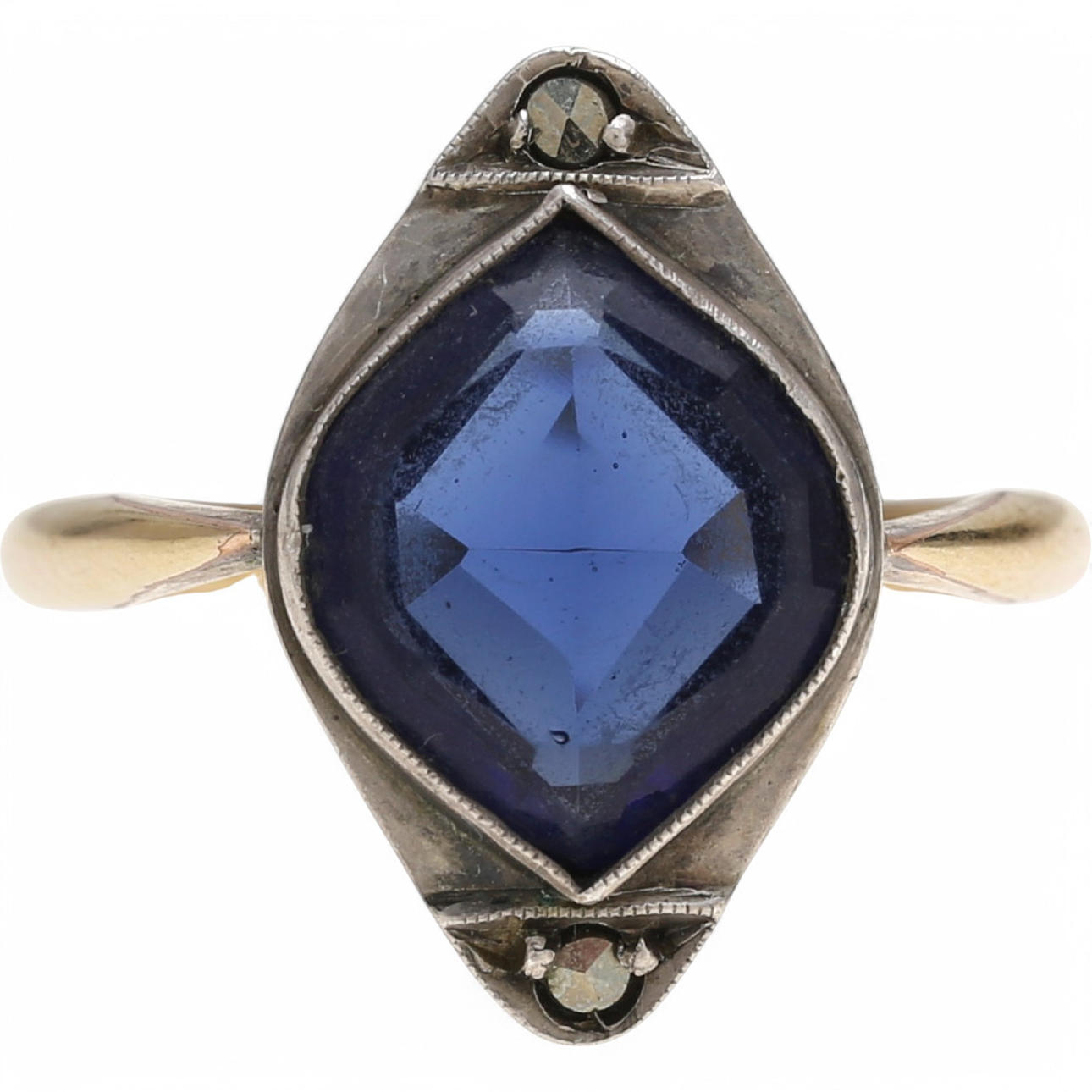 Art Deco style silver ring.