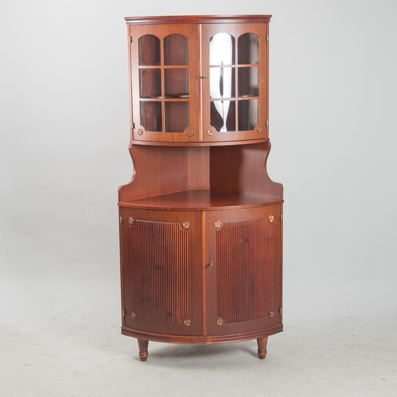 HÖRNSKÅP, mahogny, gustaviansk stil.