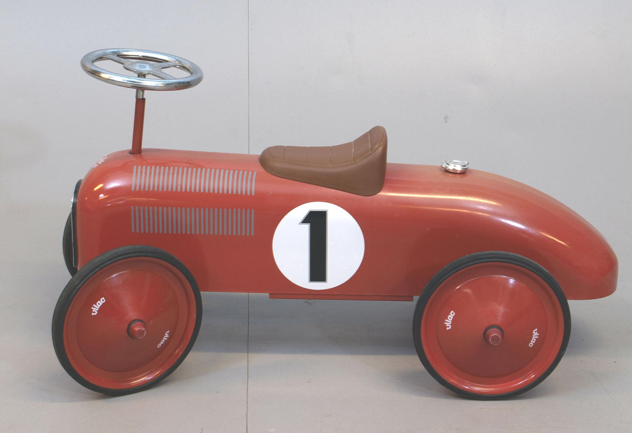 RACERSPARKBIL, plåt, originalet från Vilac, Frankrike, Kina, 1900-andra hälft.