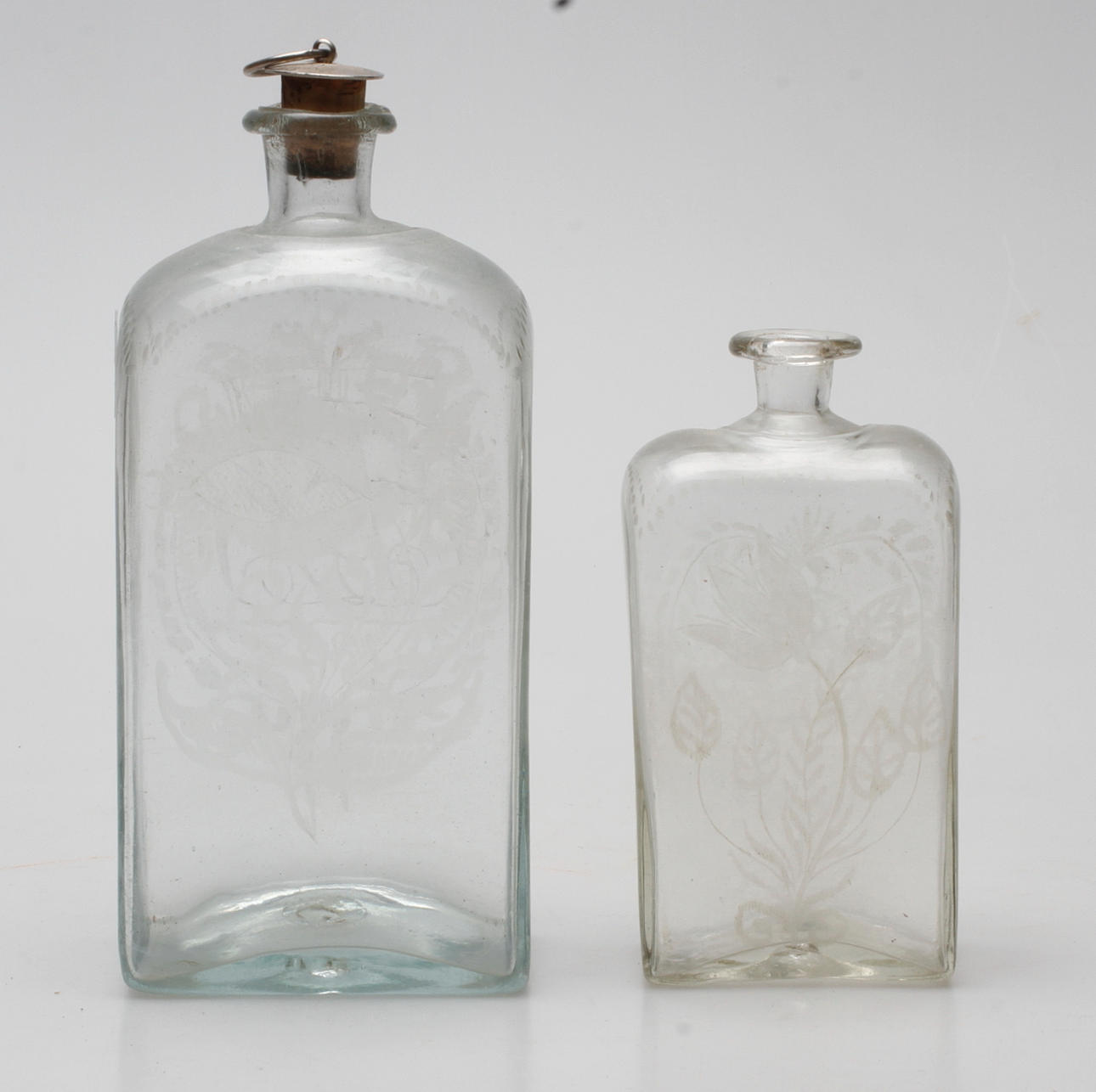 PLUNTOR, 2 st, glas, sannolikt Cedersbergs glasbruk, 1800-tal.