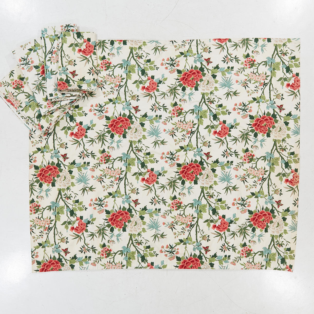 GP & J BAKER. Curtains, "Canton”, 2 pairs.