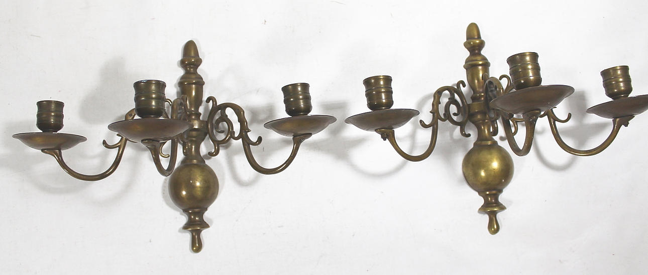 VÄGGLJUSSTAKAR, paret, malm.