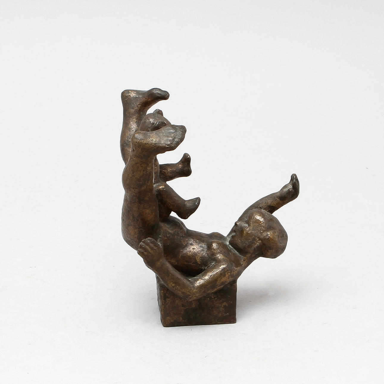 KAUKO RÄSÄNEN. Skulptur, patinerad brons, signerad samt daterad 1950.