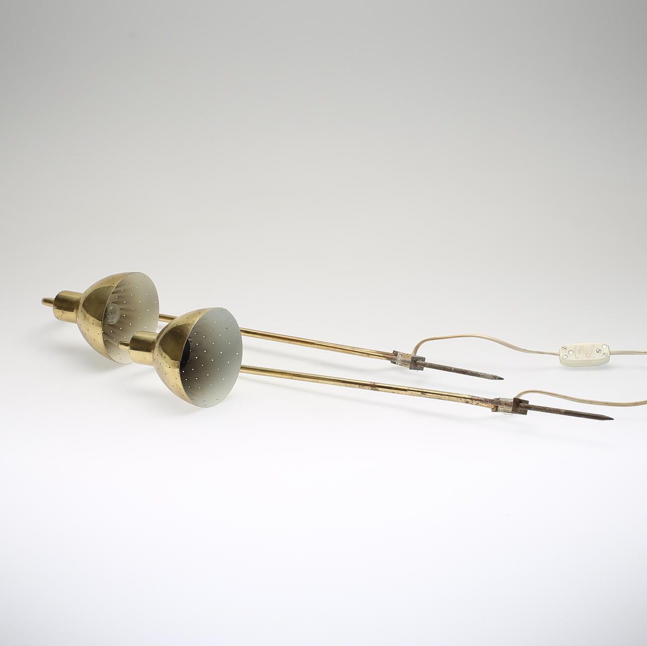 VÄXTBELYSNING/BLOMSTERLAMPOR, ett par, Hans-Agne Jakobsson, Markaryd.