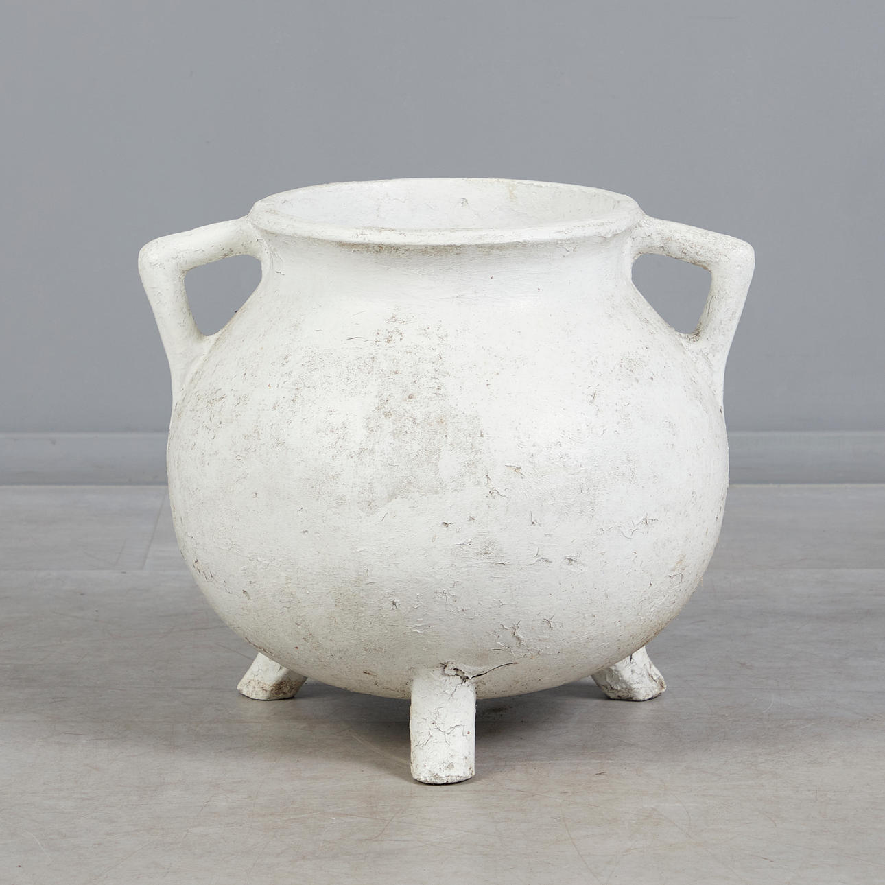 WILLY GUHL & ANTON BEE. Flower pot, model 'Marmite', concrete. Garden ...