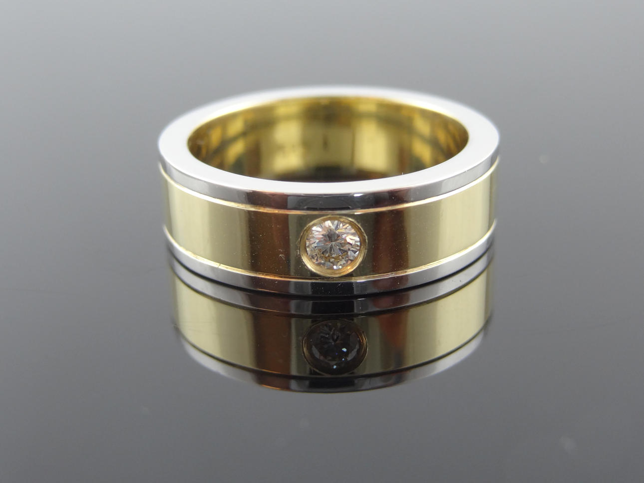 MÄNS DIAMANTRING 0,13ct 14 k guld.