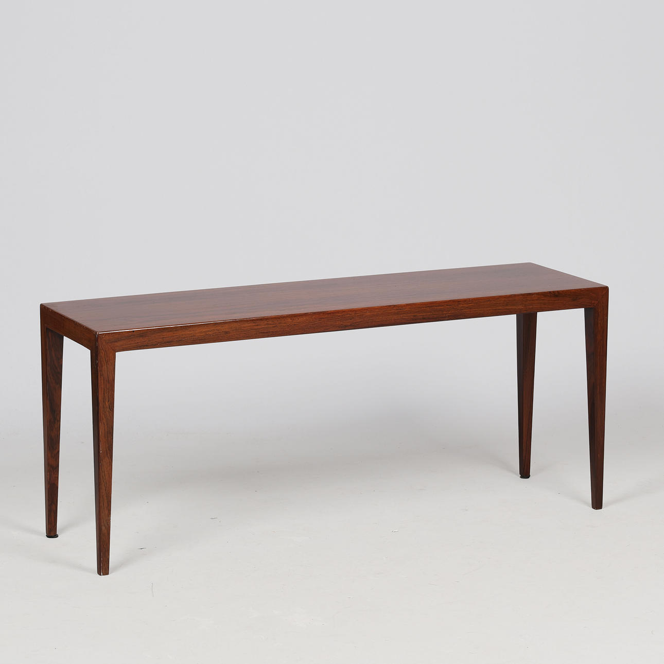 severin-hansen-1936-2020-soffbord-av-rosentr-haslev-m-bler-1960