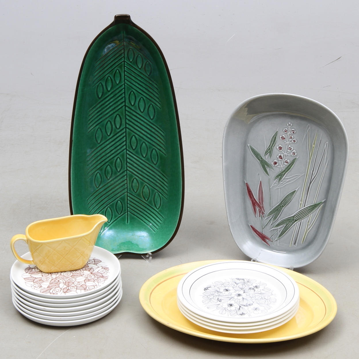 PARTI KERAMIK, 15 delar, bland annat Rörstrand, Gustavsberg, Arabia, 1900-tal.