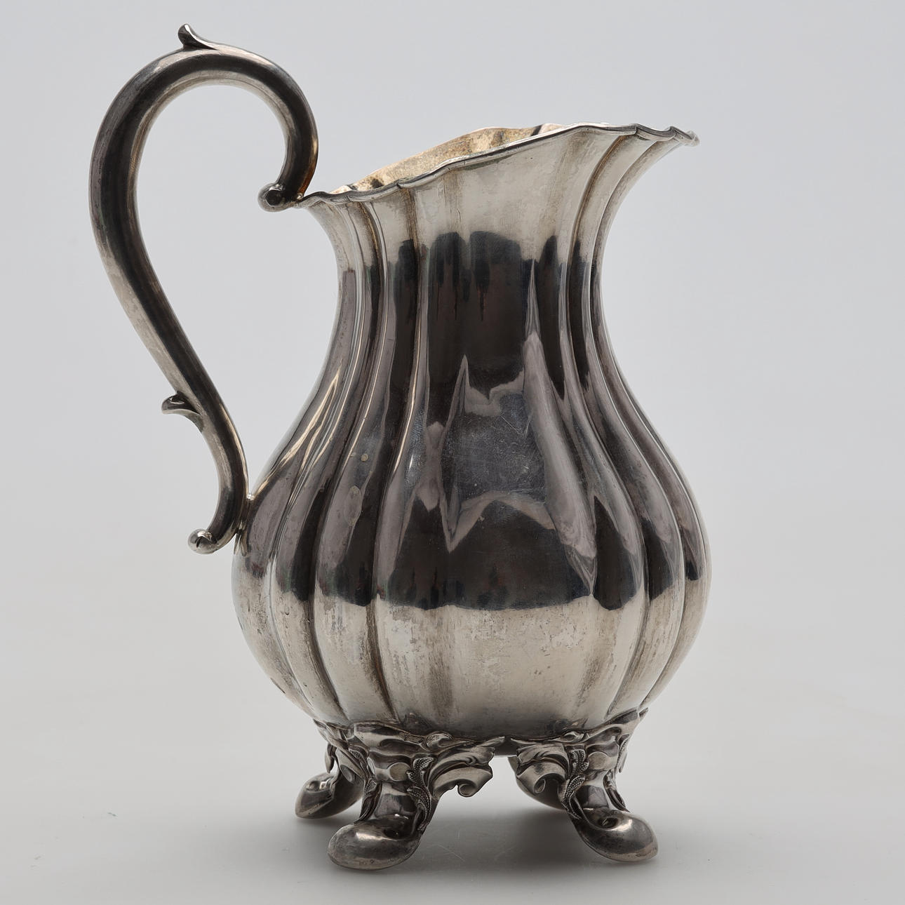 JUG silver weight approx. 206 grams.