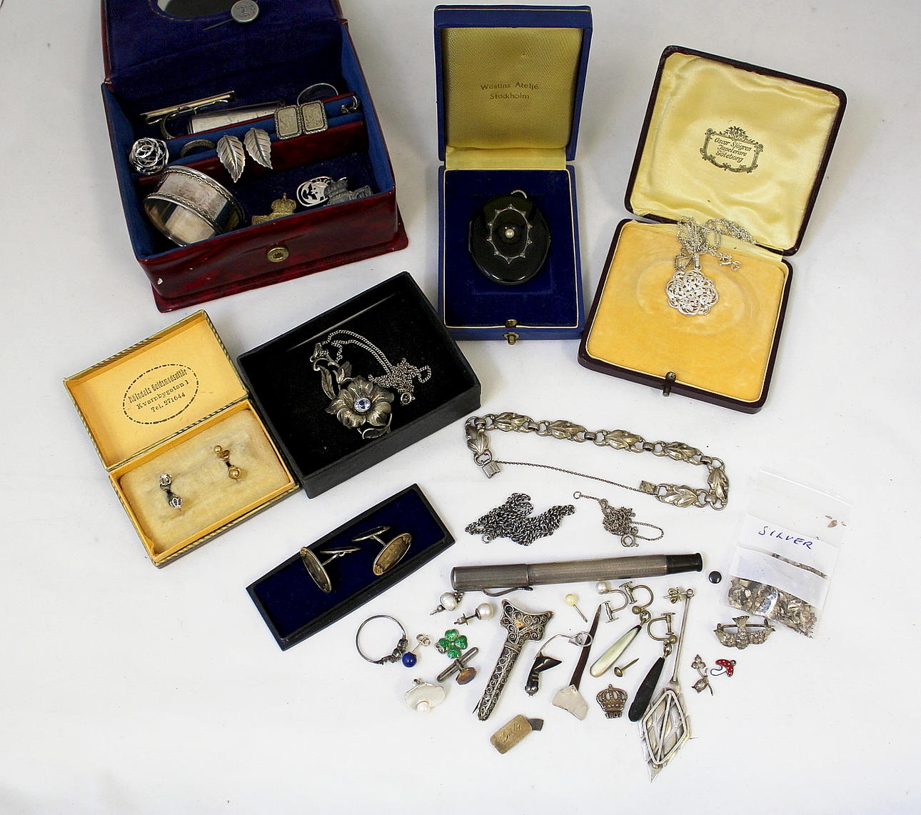 SMYCKEN, blandade, guld och silver.