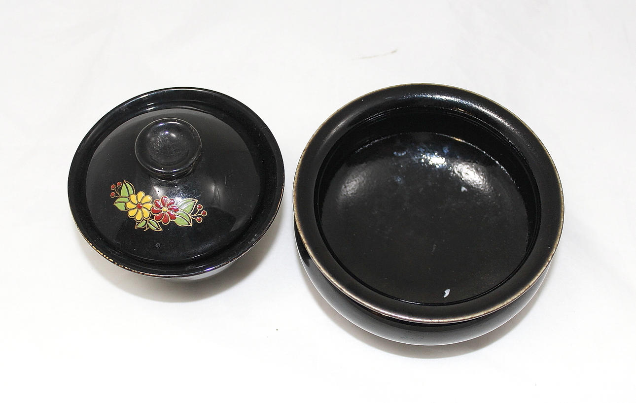 SKÅLAR, porslin, 1 st märkt Kangxi, Kina.