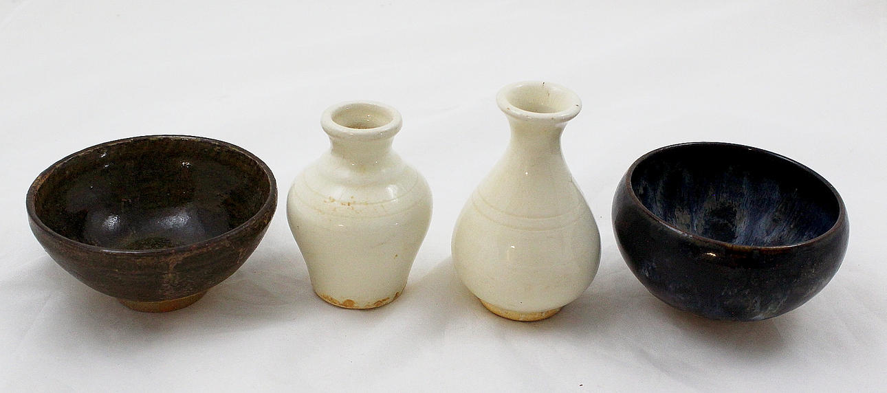 SKÅLAR och VASER, keramik 4 delar, Kina.