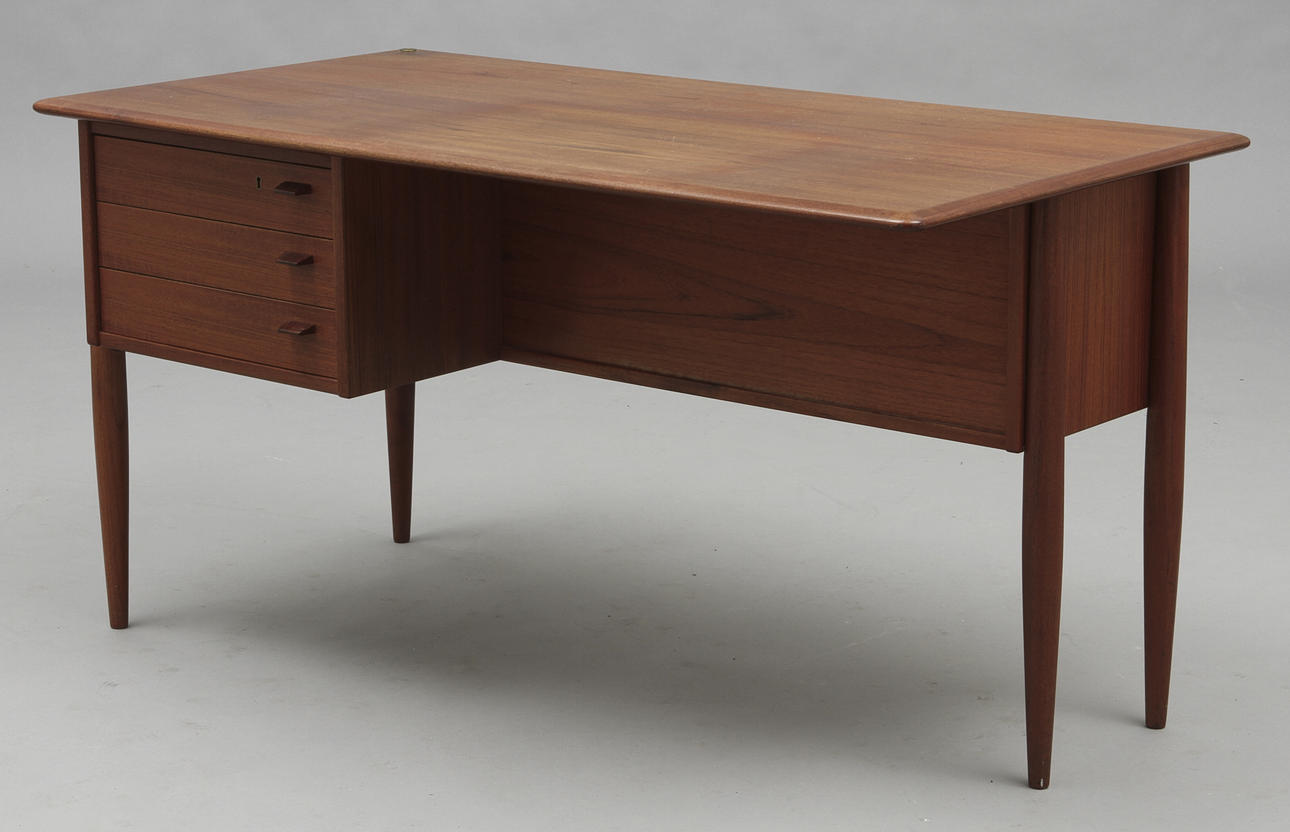 SKRIVBORD, 1900-talets mitt.