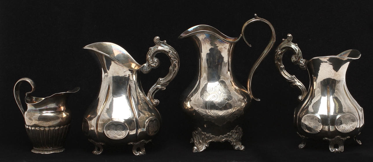 GRÄDD- och MJÖLKKANNOR, 4 st, silver, 1800-tal. Tot vikt 503 gram.