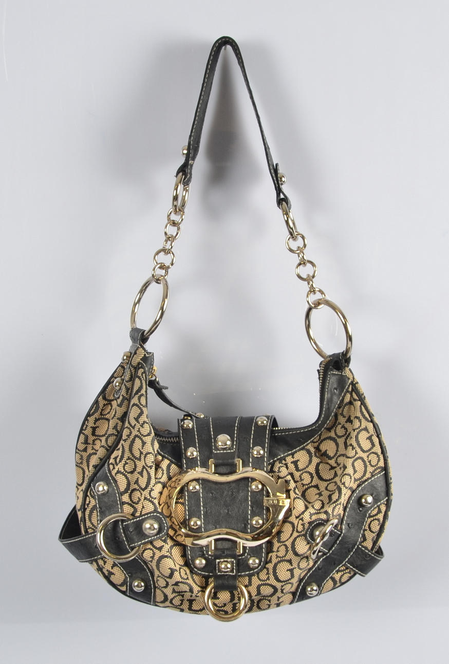 GUESS. HANDVÄSKA, läder tyg.