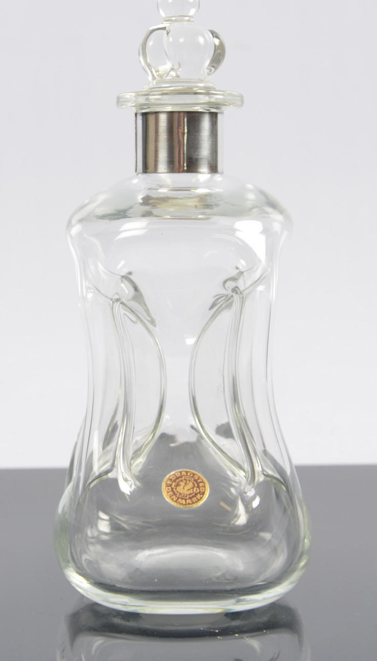 E. DRAGSTED. KLUCKFLASKA, Glas och silver, Danmark.