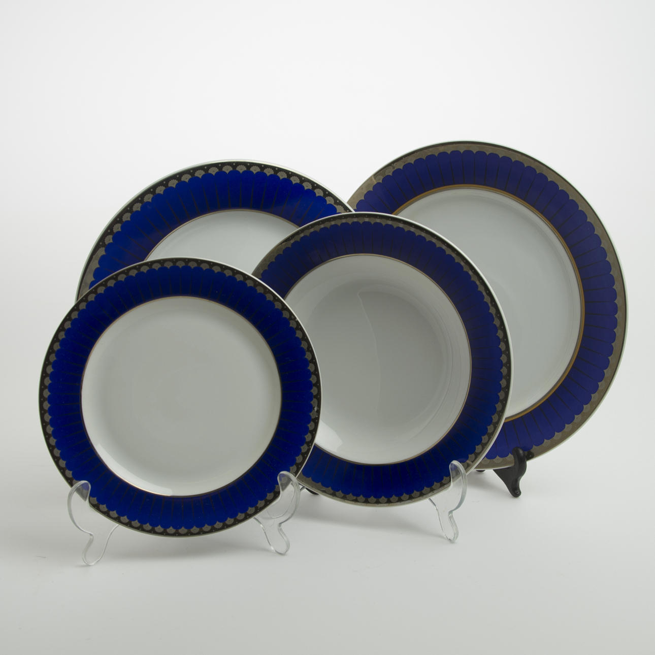 MATSERVIS, porslin, 60 delar, "Marianne Milleniumservisen", Sigvard Bernadotte.