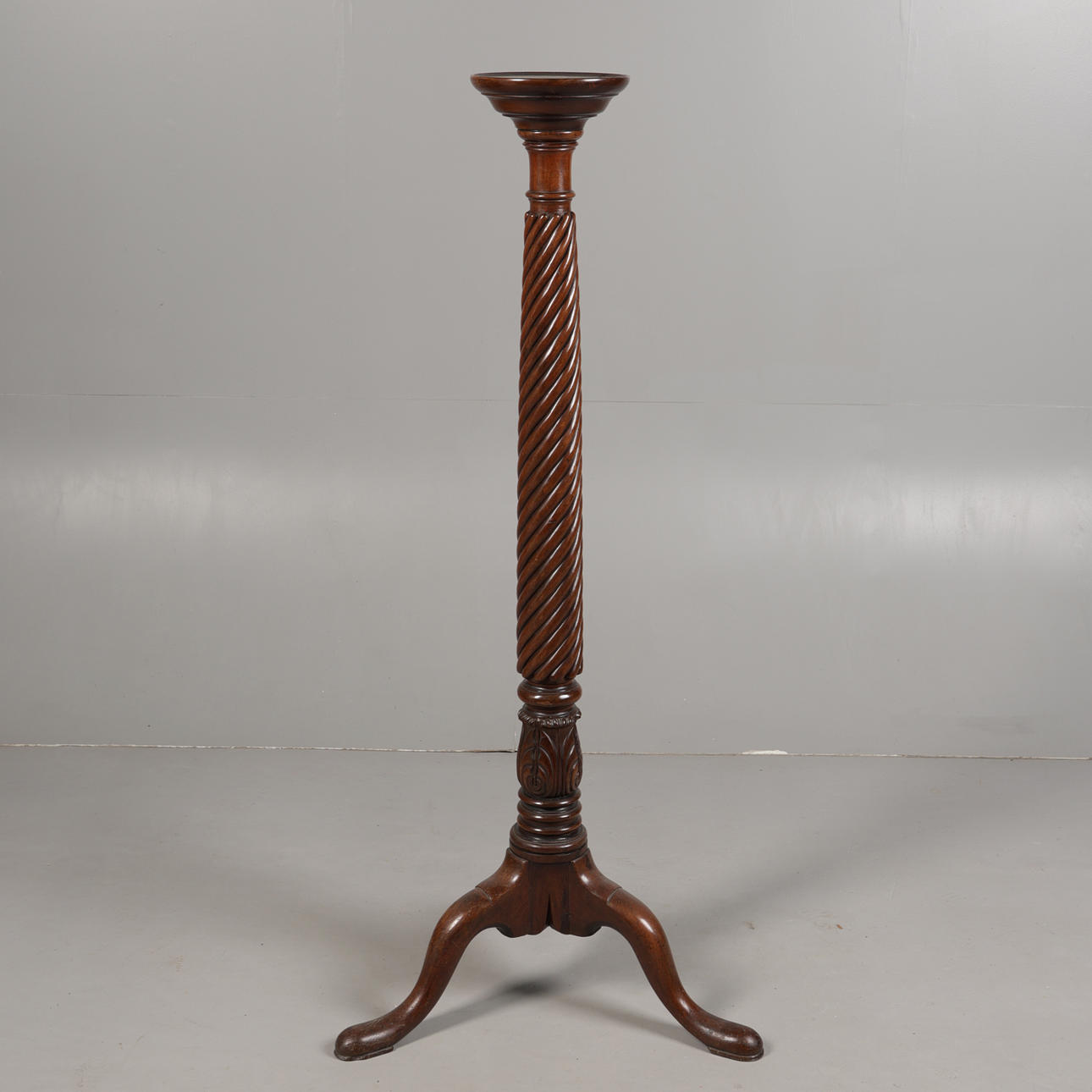 FACKELSTÄLL, MAHOGNY, 1900-TALETS BÖRJAN.