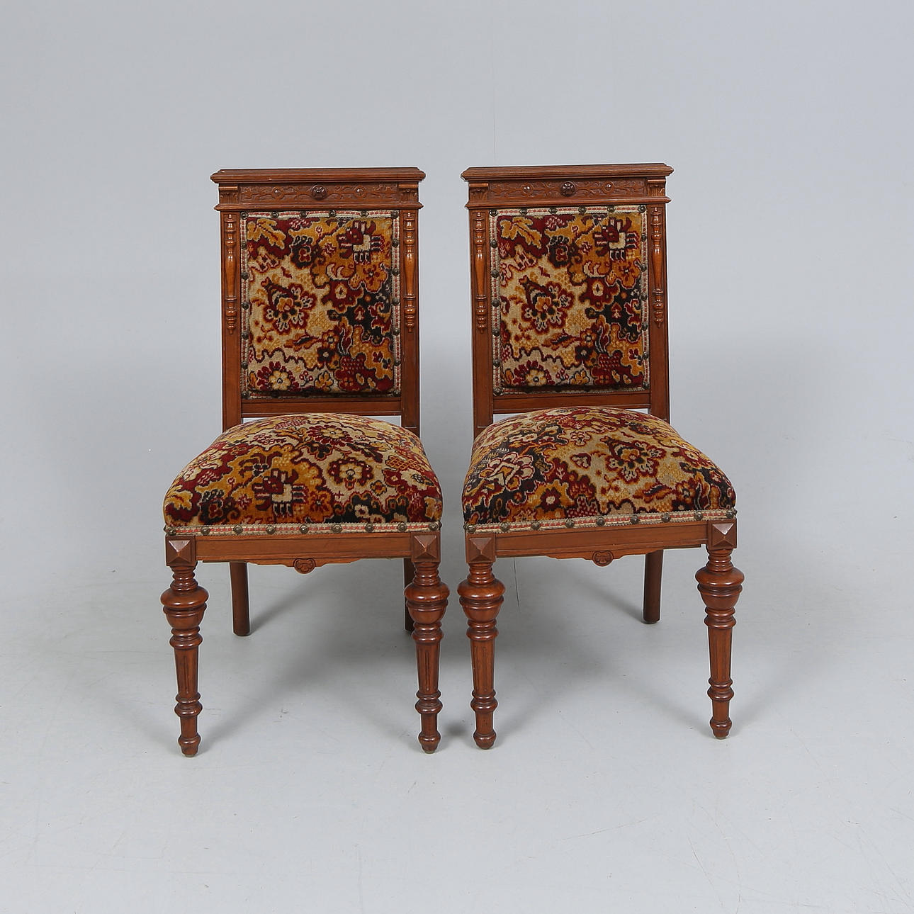 A pair of Neo-Renaissance chairs, late 19th century. Furniture ...