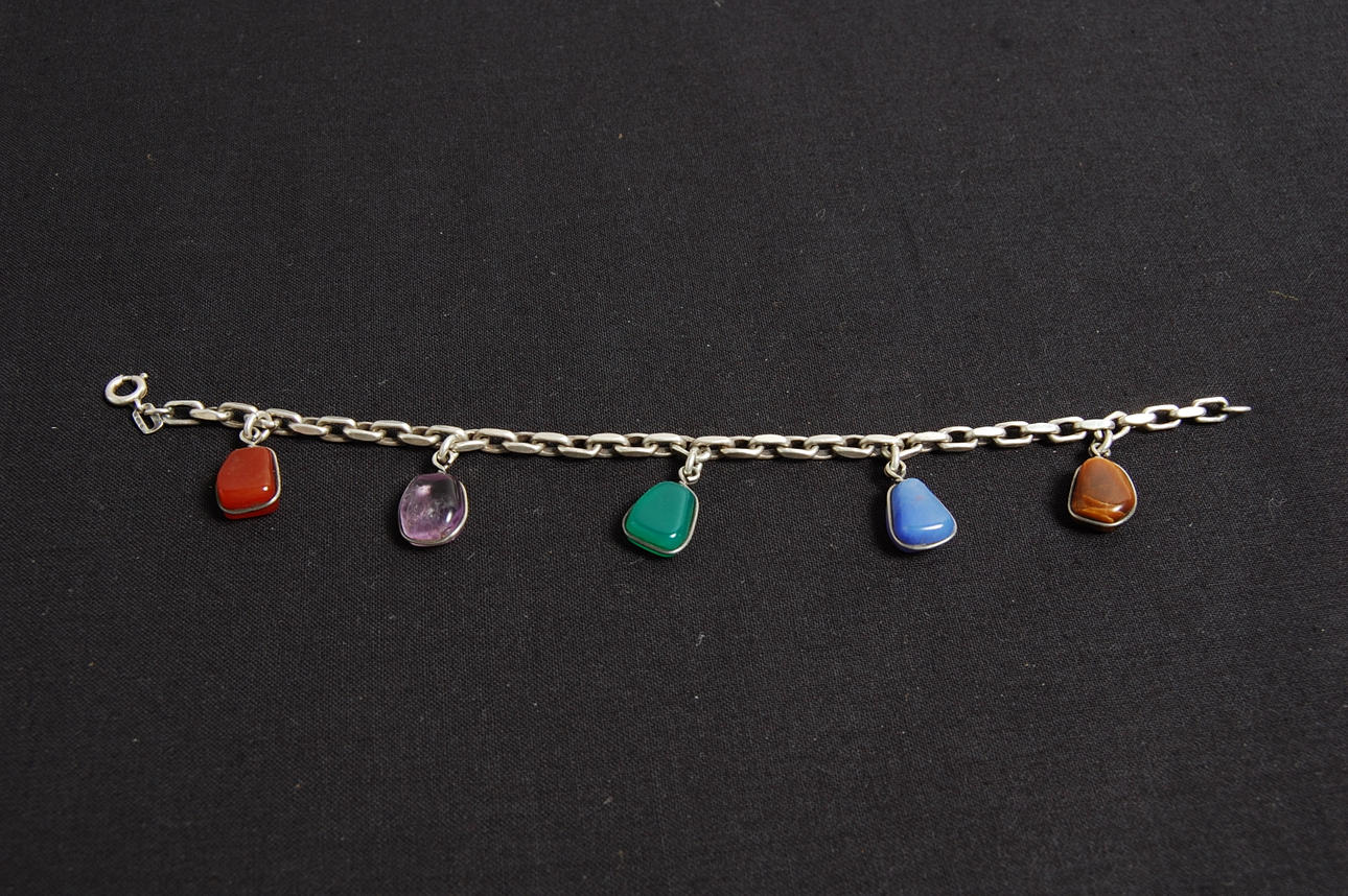 ARMBAND, silver, med diverse stenar.