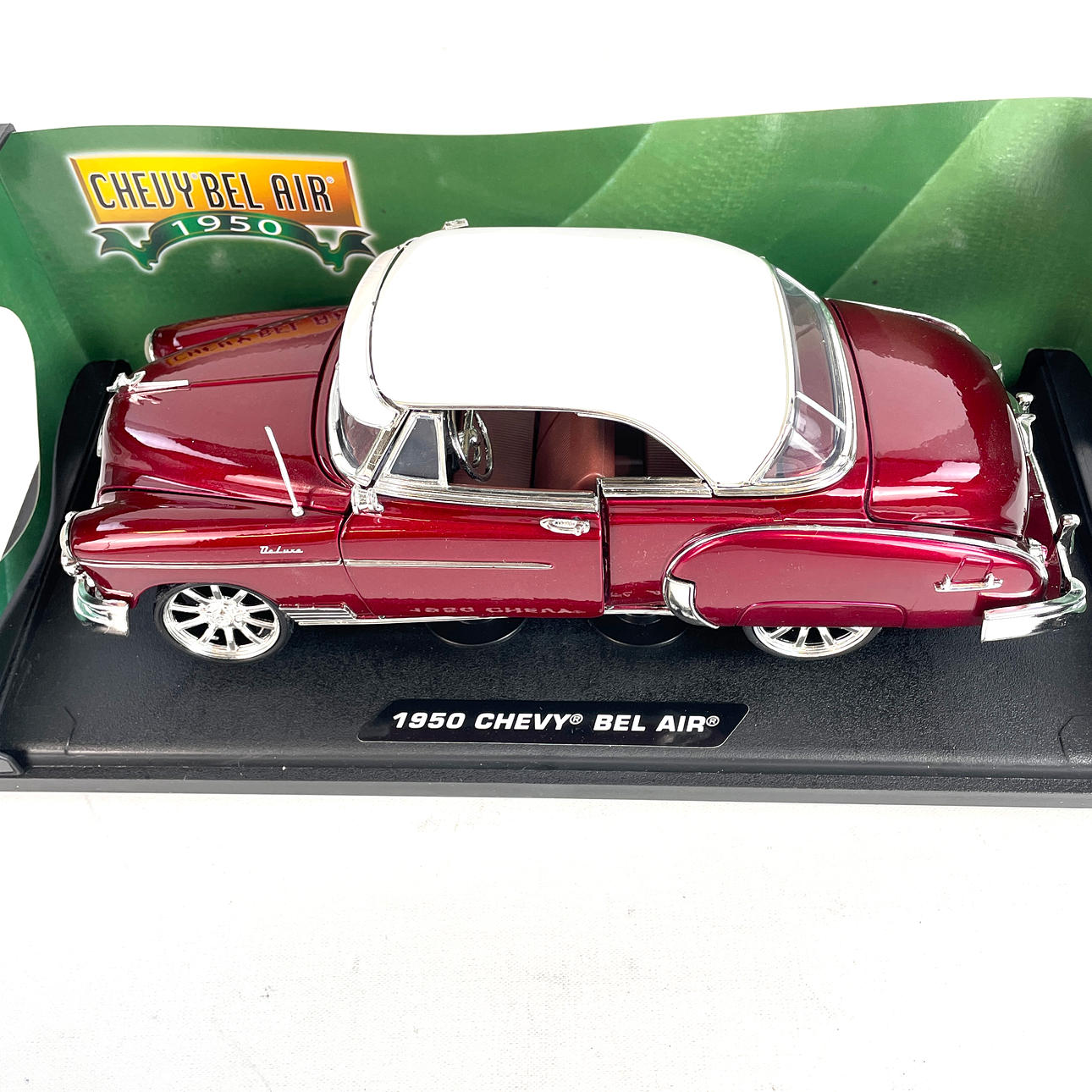 MotorMax 1:18 Chevy Bel Air Baujahr 1950 hellgrün 73100AC Modellauto