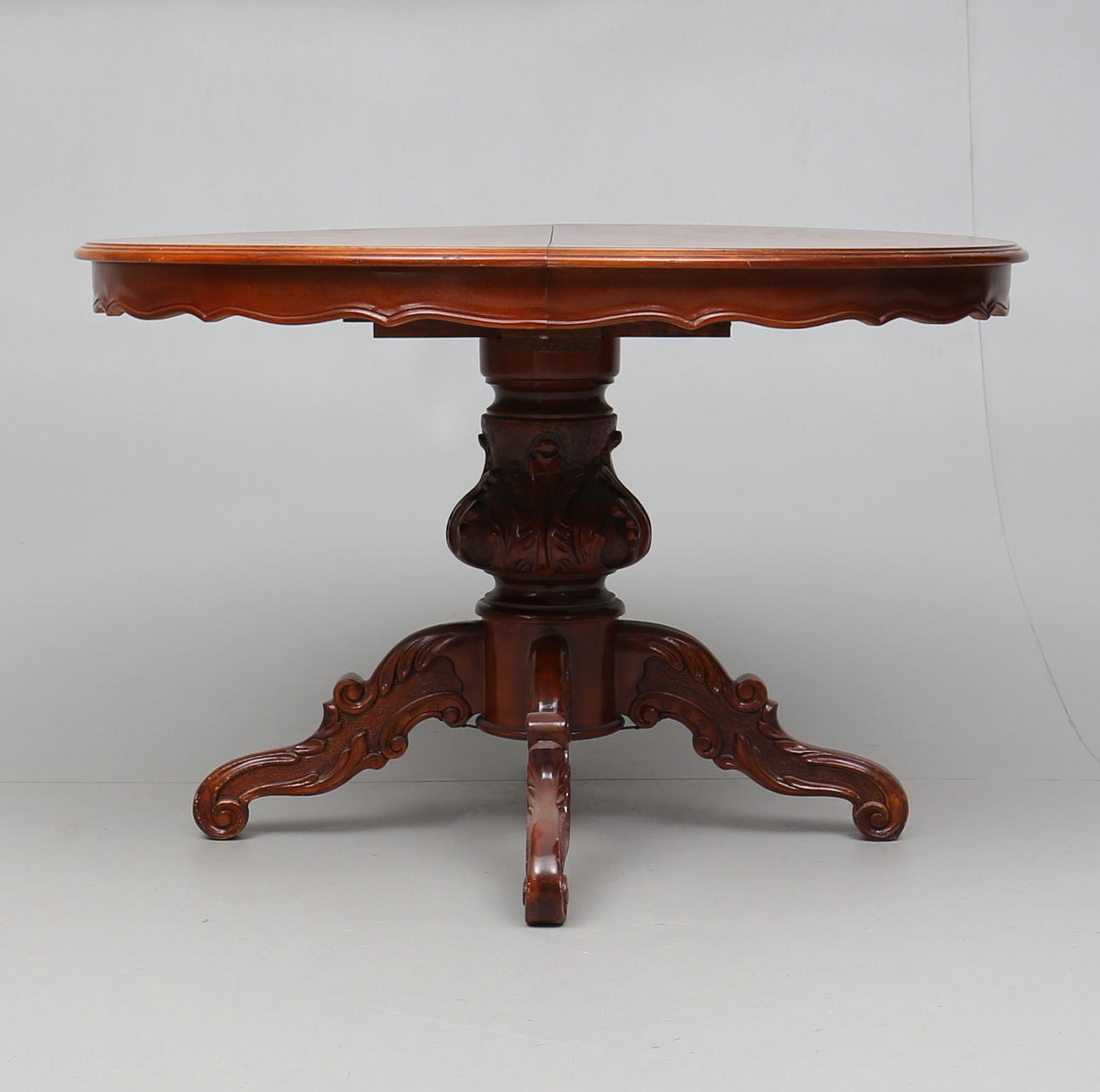 MATBORD, rokokostil, 1900-talets andra hälft.