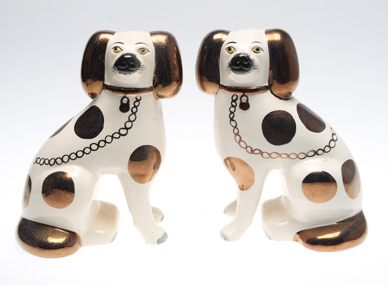 FIGURINER, 1 par, hundar, porslin, 18/1900-tal.