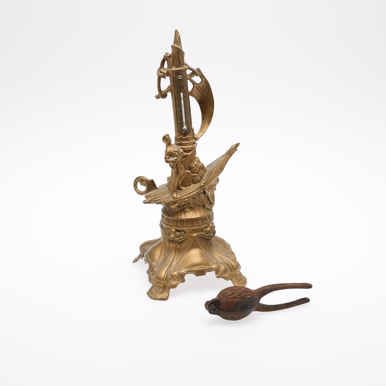 TERMOMETER, gjuten metall, samt NÖTKNÄPPARE, gjutjärn, "Skeppshult", Sweden.