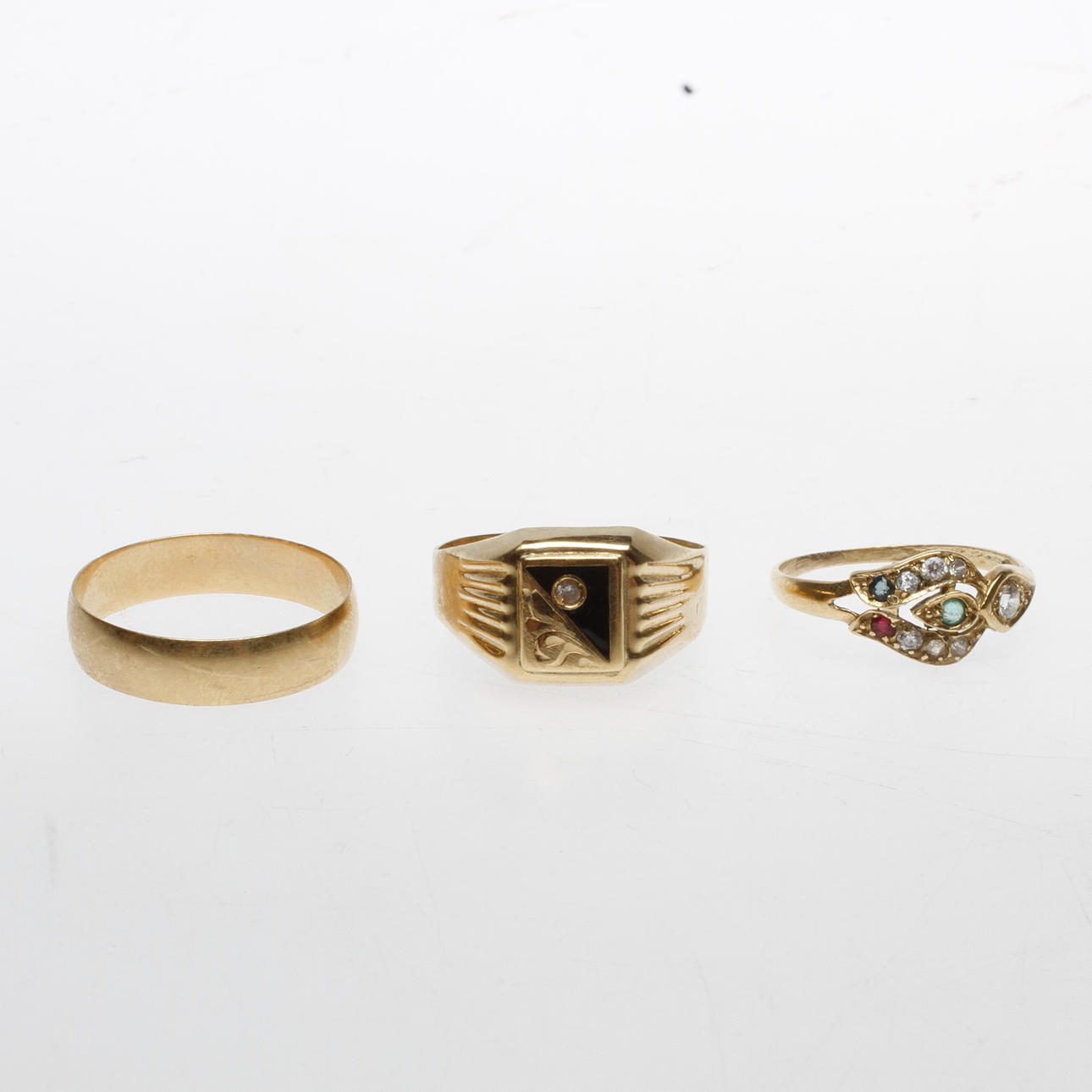 RINGAR, 3 st, 14k guld, vikt ca 8,6 gr.