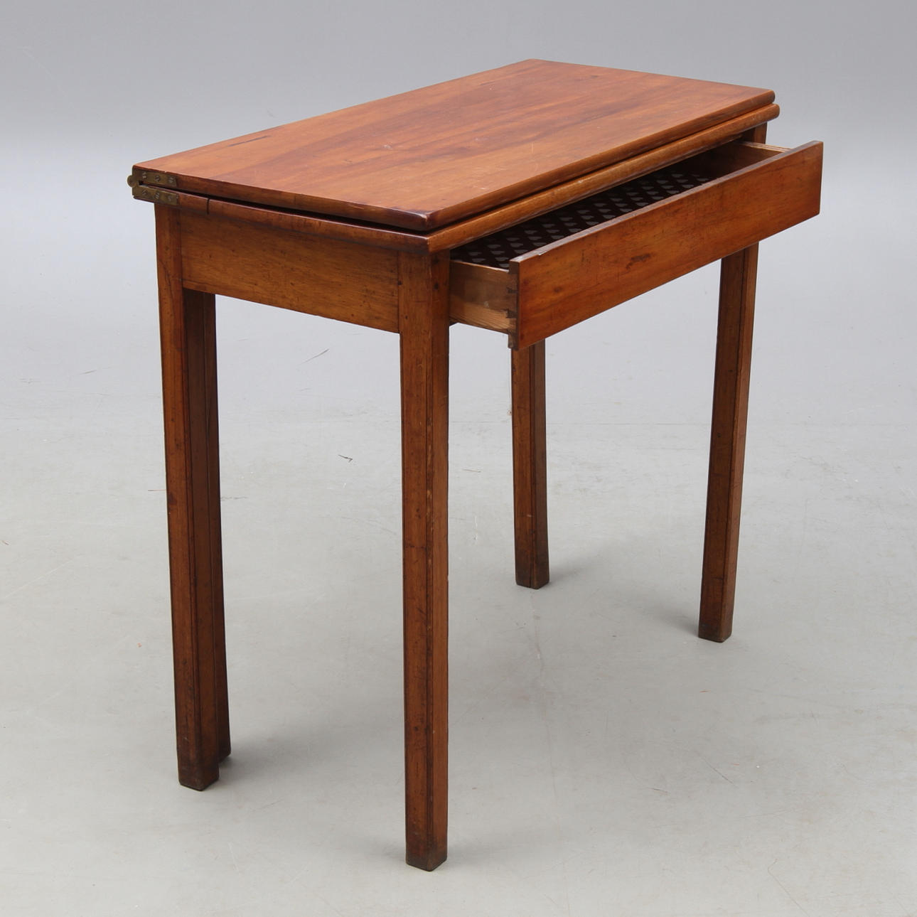 SPELBORD med låda, 1800-tal.