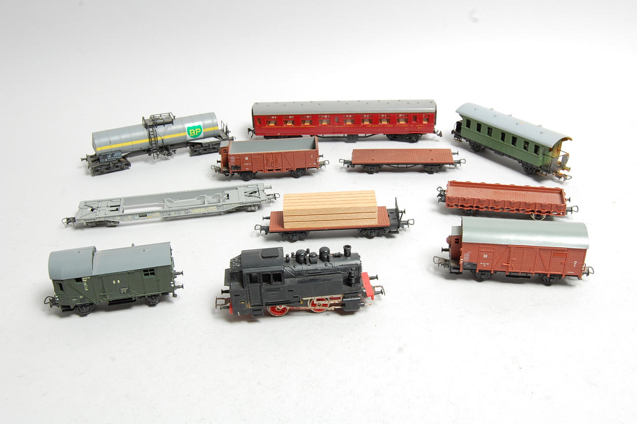 MODELTÅG, Piko, m.m, 11 delar.