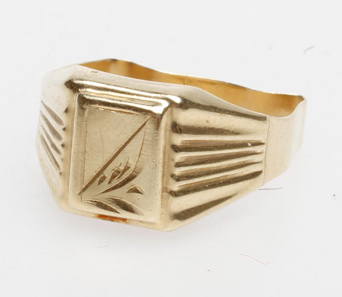 SKROTGULD, 14k guld, vikt ca 3,7 gr.