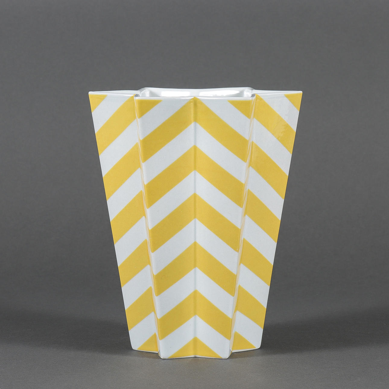 INGER PERSSON. Vase “Starlet” Rörstrand 1994.