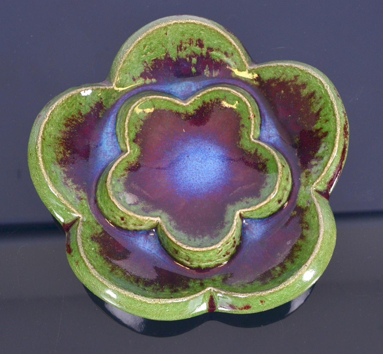 SYLVIA LEUCHOVIUS. VÄGGSKULPTUR.