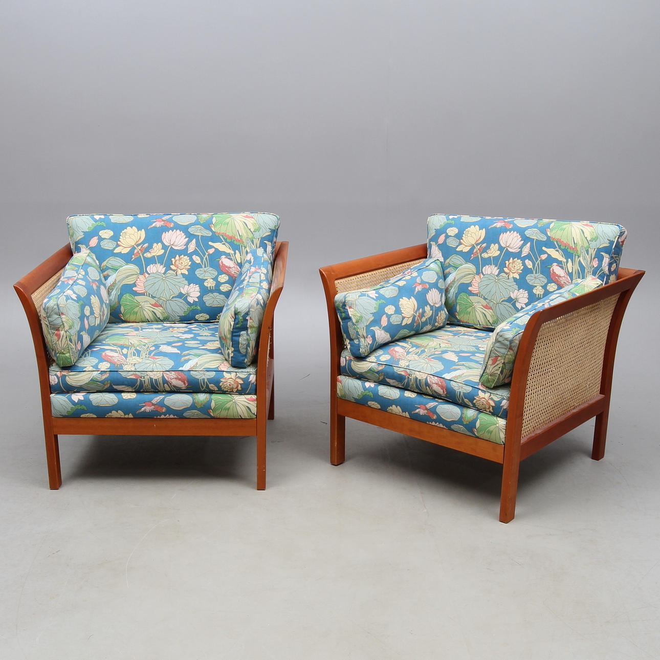 FÅTÖLJER 1 par, troligen "Rotang" Arne Norell, omärkta.