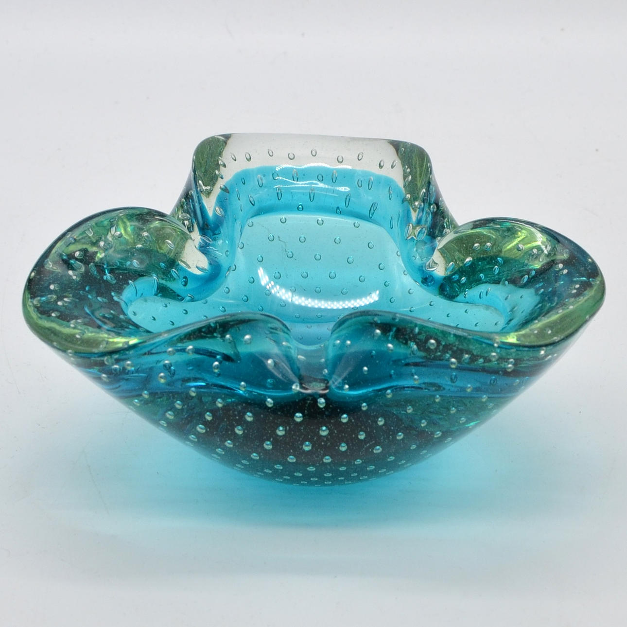 ARCHIMEDE SEGUSO. MURANO GLASS BOWL, BLUE-TRANSPARENT WITH AIR