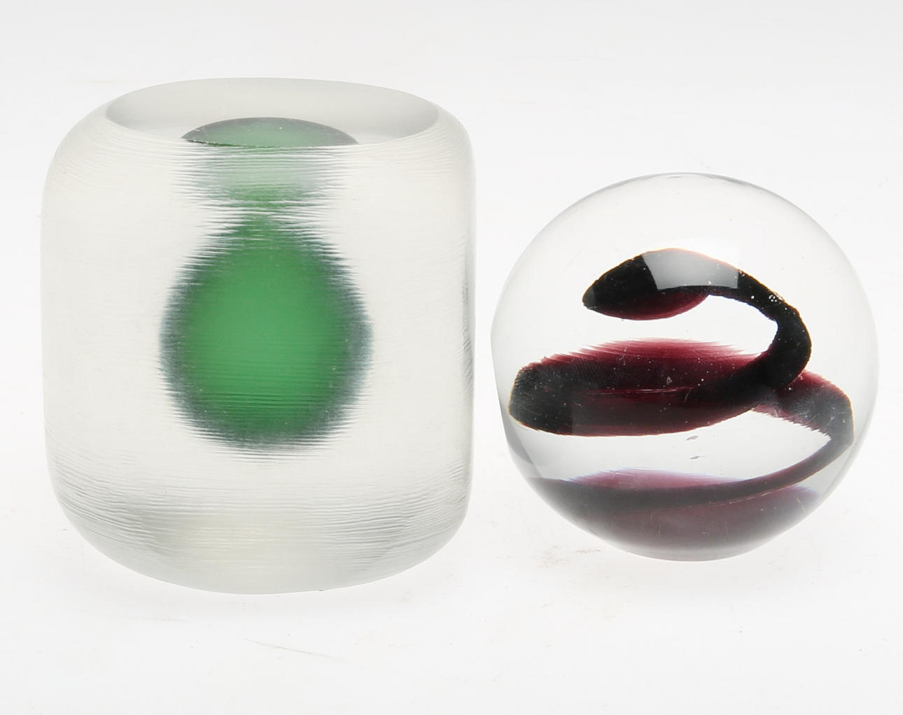 BREVPRESSAR, 2 st, glas, bland annat Inciso, Venini, 1900-talets mitt.