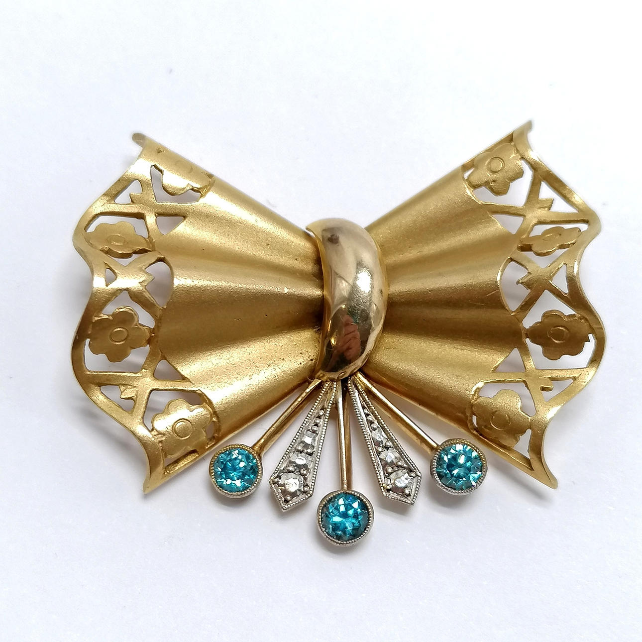 9CT ART DECO TOPAZ BROOCH.