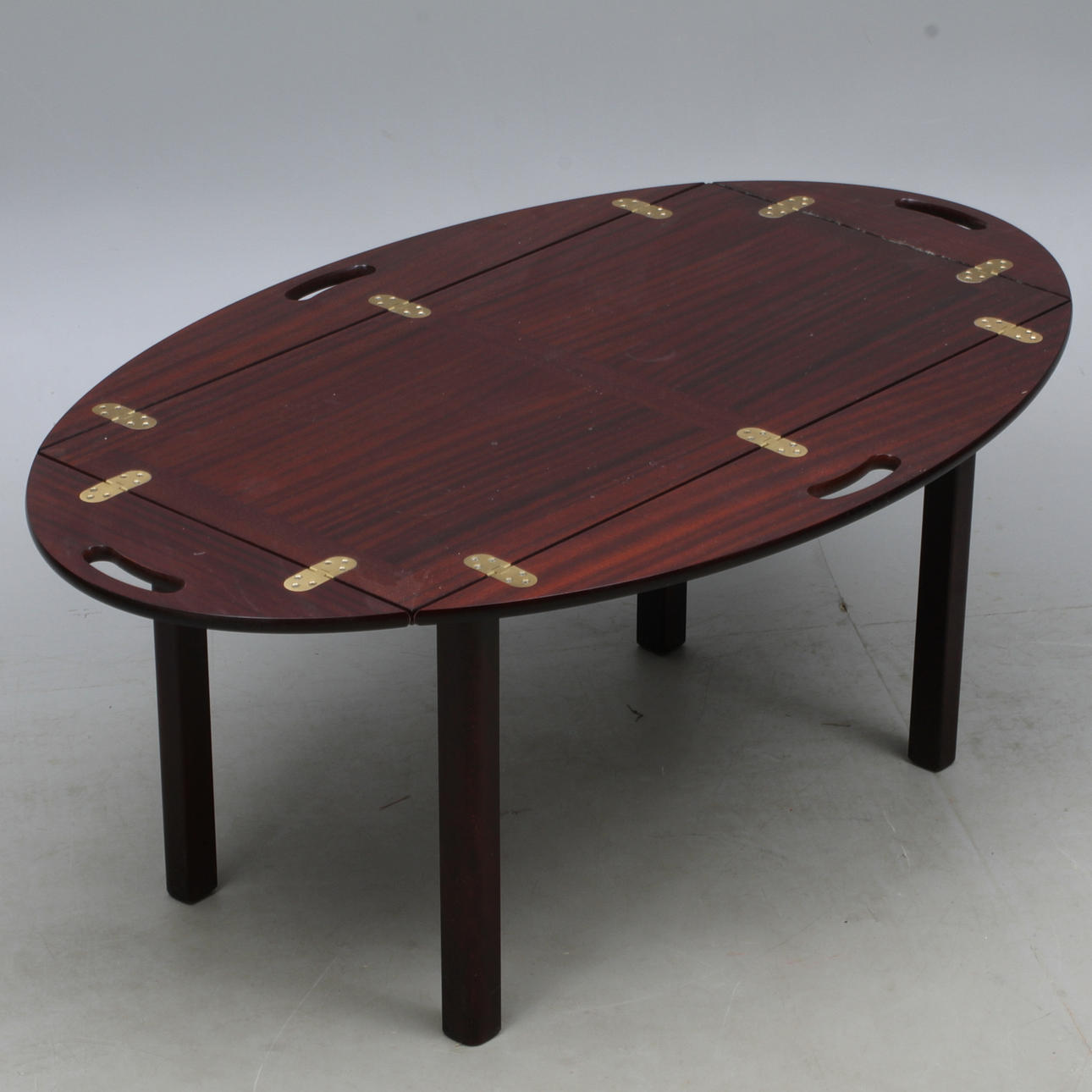 SOFFBORD, s k "Butlers Tray", 1900-talets andra hälft.