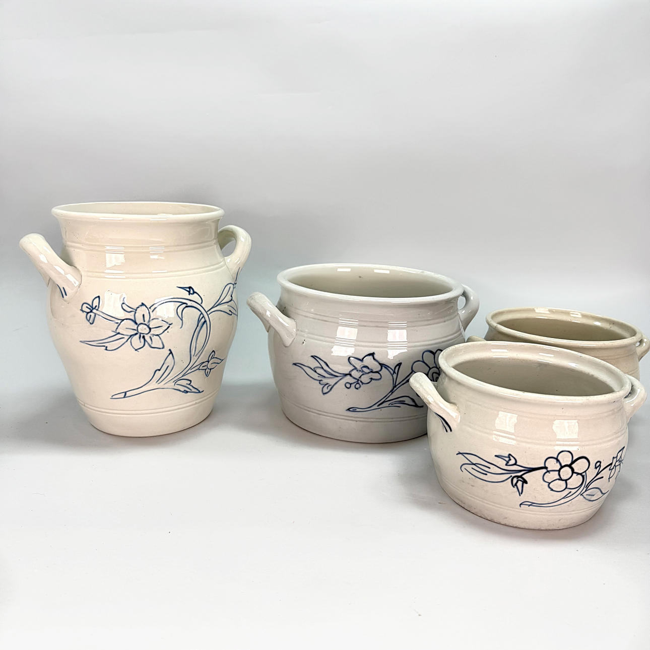 Krus, 4st, Rörstrand och Gustavsberg.