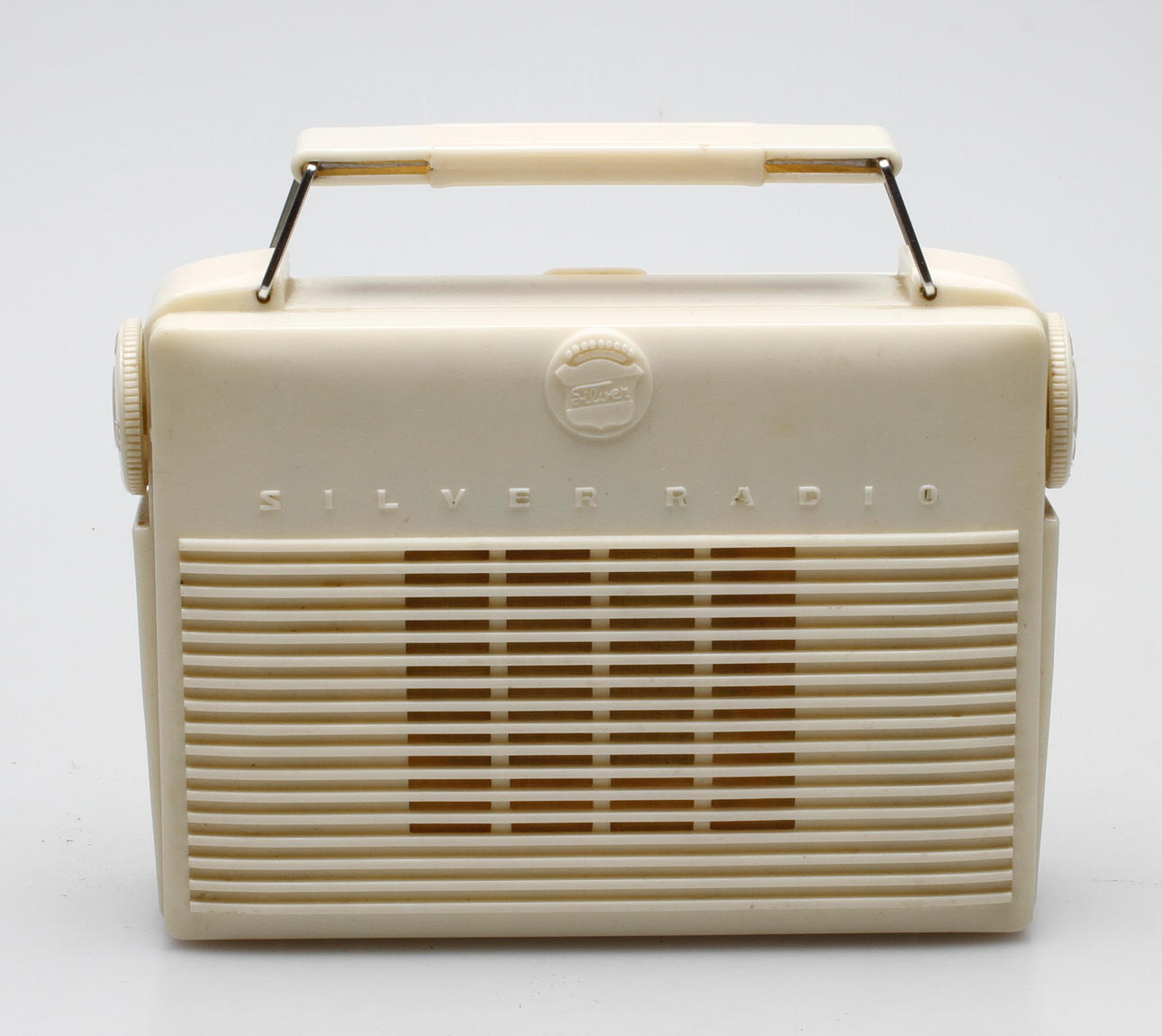 RADIO, Silver portable radio model BX-110. 1950-tal.