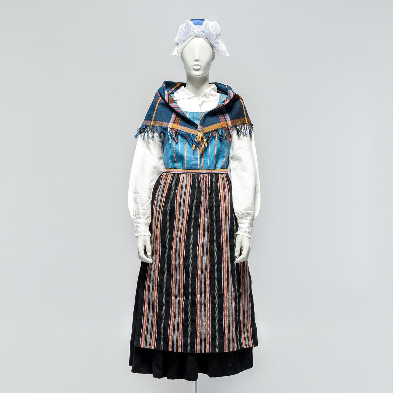 FOLKDRÄKT/ VÄSTERBOTTENSDRÄKT, Komplett. 7 delar.