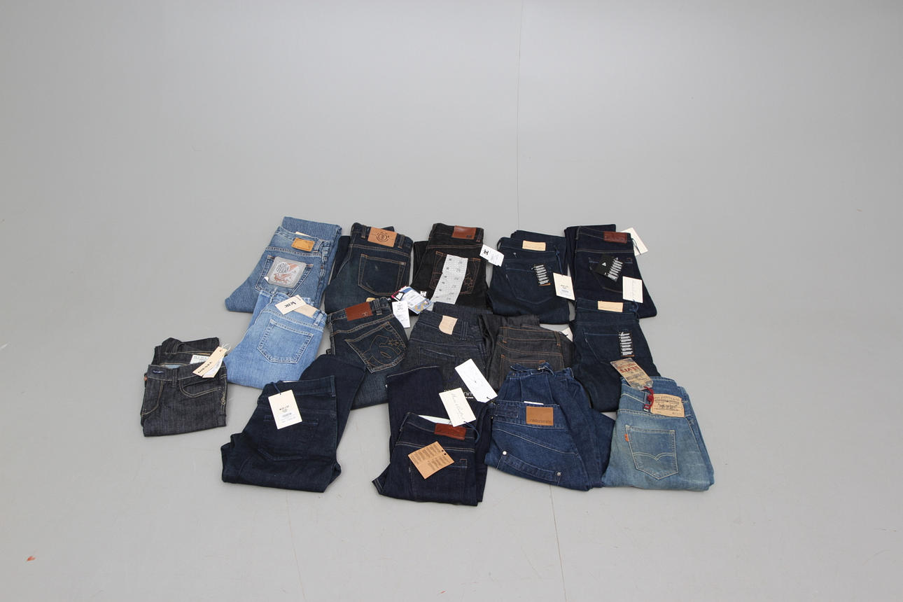 NYA JEANS, strl 25/26 dam/flick, 15 par, konkursen efter first aid.