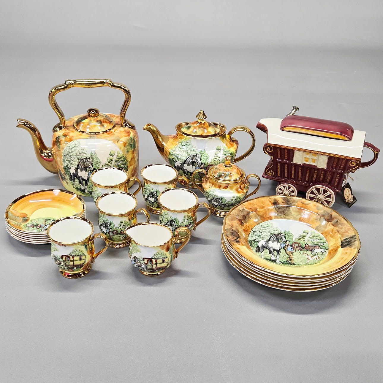 GYPSY DESIGN TEA SET.