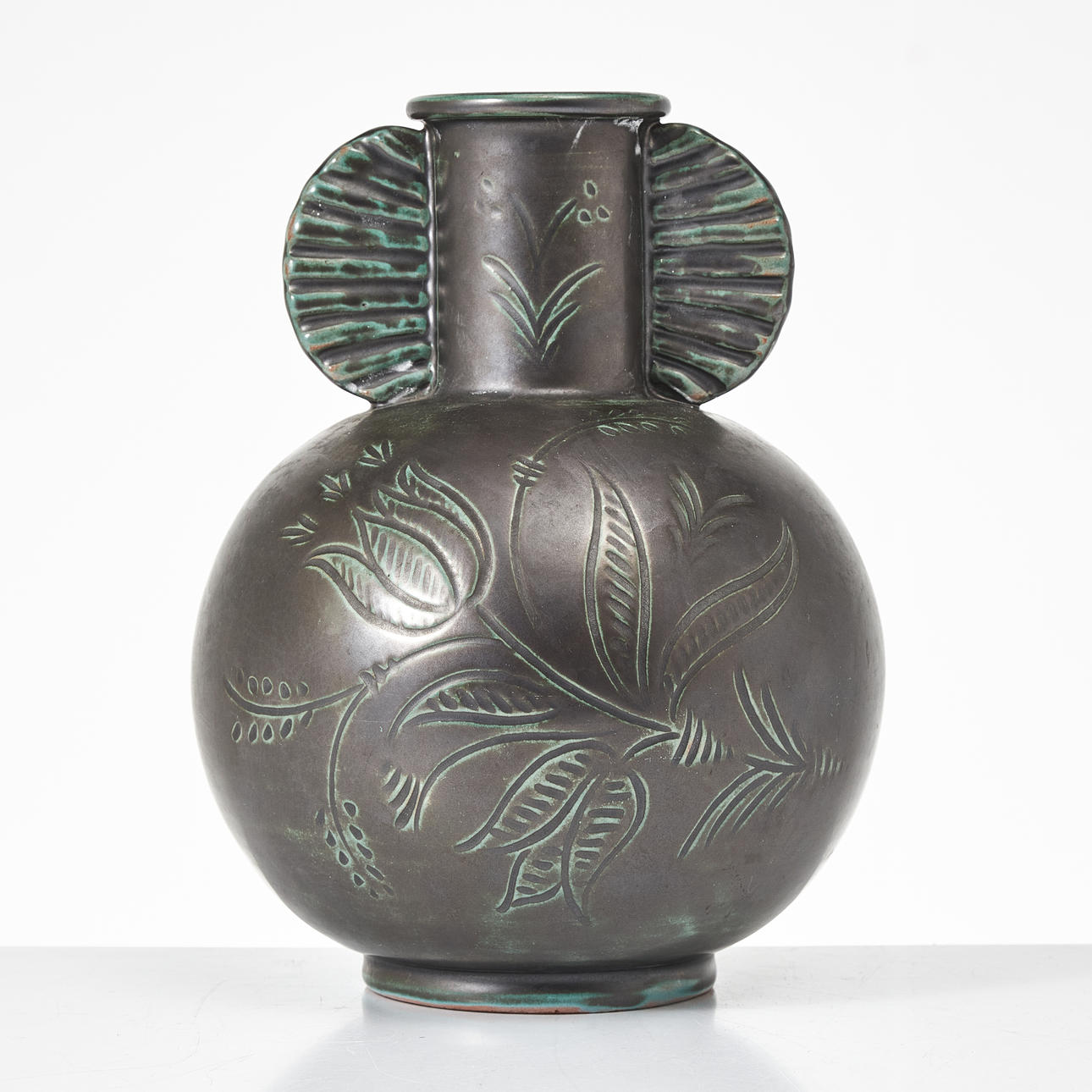 ANNA-LISA THOMSON. A vase, Upsala- Ekeby, glazed earthenware.