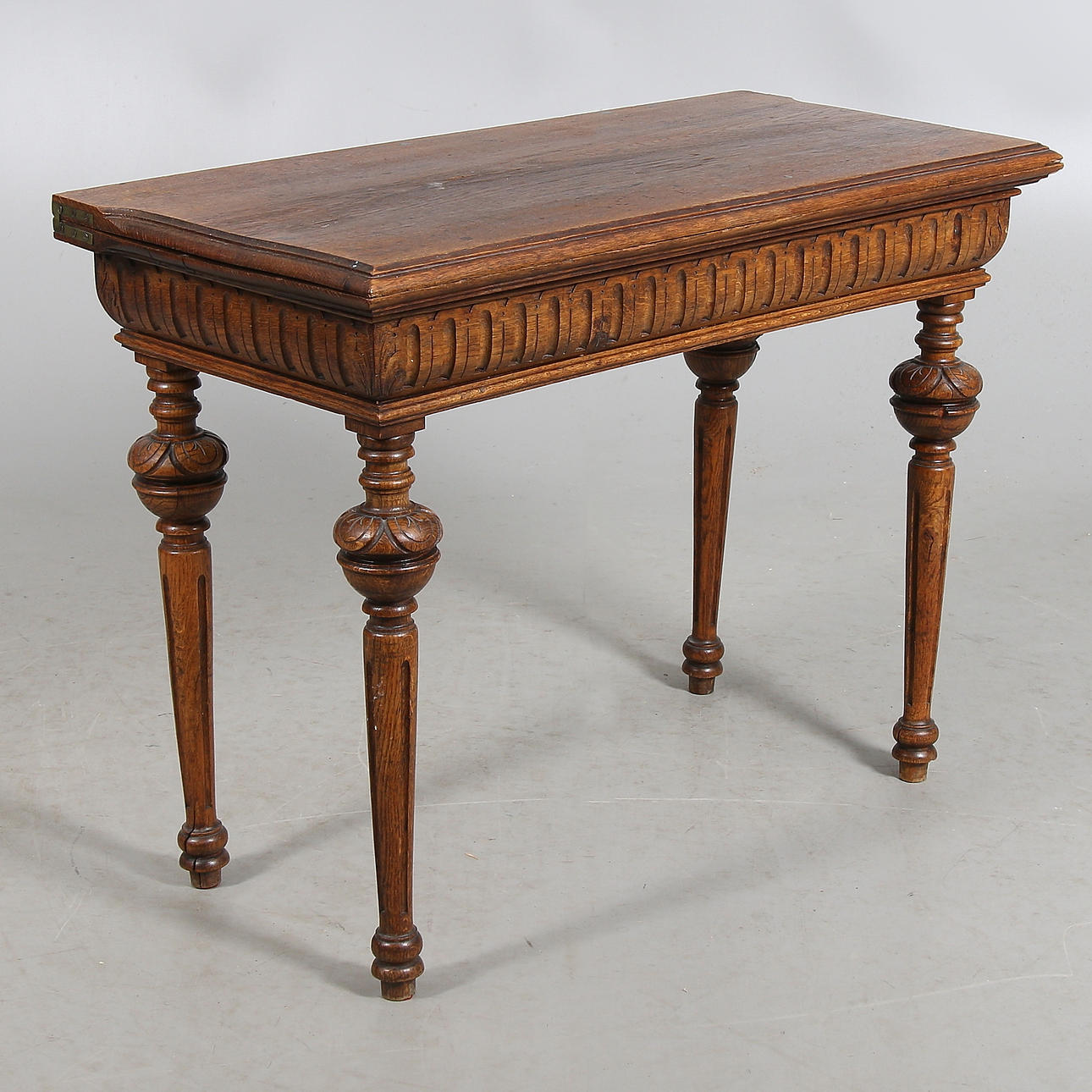 SPELBORD, ek, nyrenässans, 1800-talets sista kvartal.