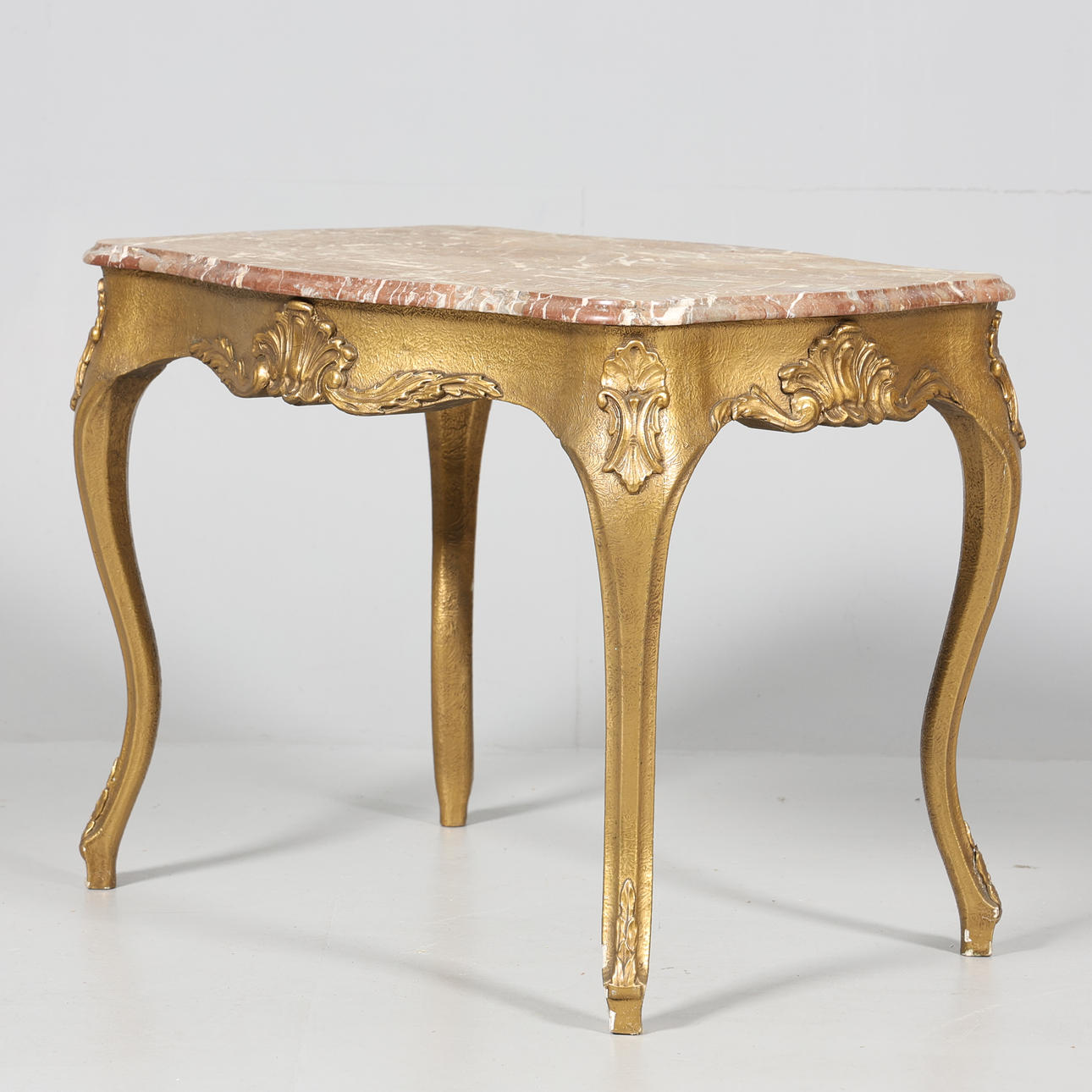 COFFEE TABLE/SOFA TABLE. Rococo style. Furniture - Tables - Auctionet