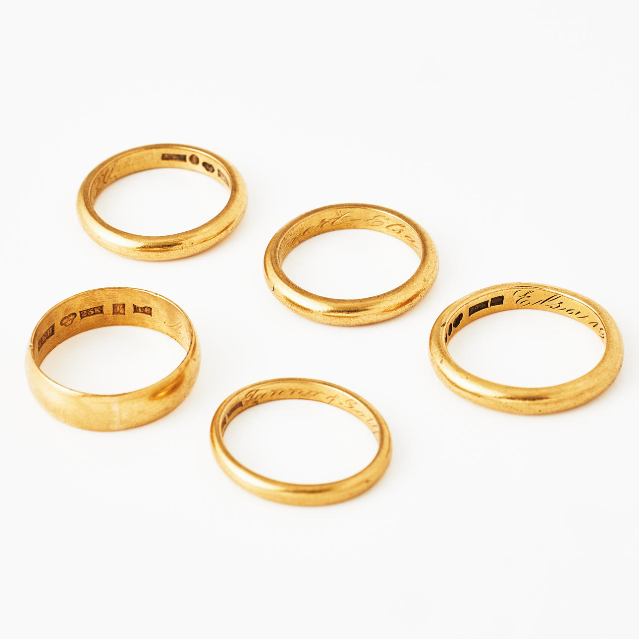 WEDDING RINGS, 5 pcs., 23 k gold. Jewellery & Gemstones - Rings - Auctionet